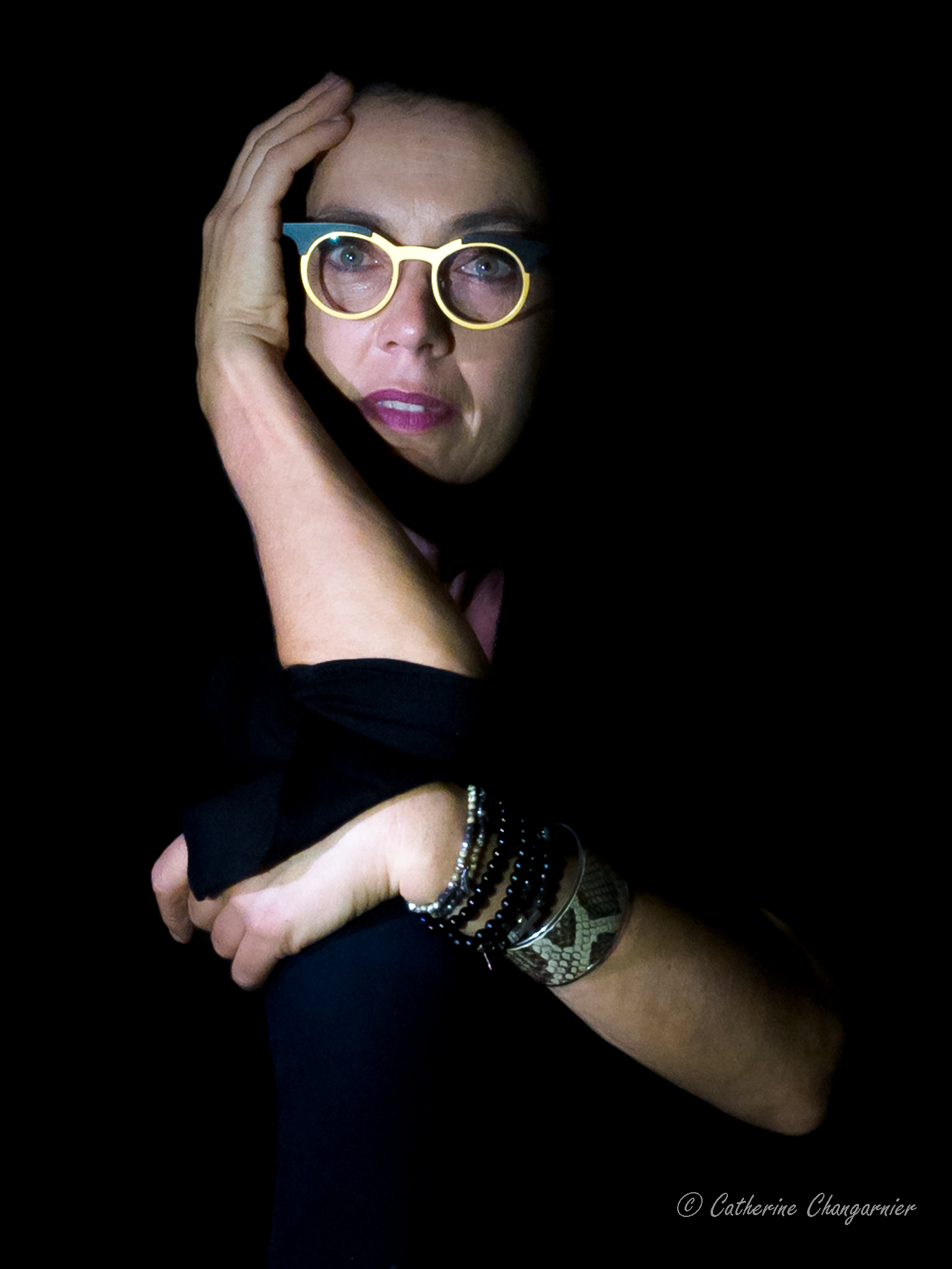 LE NOIR DEVIENT EMETTEUR DE CLARTE